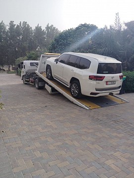 نقل سيارات في دبي